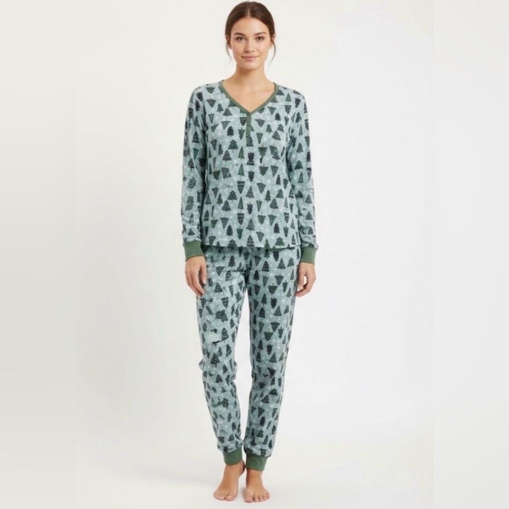 NWT LC Lauren Conrad Women's Pajama Set with Green Triangle Pattern